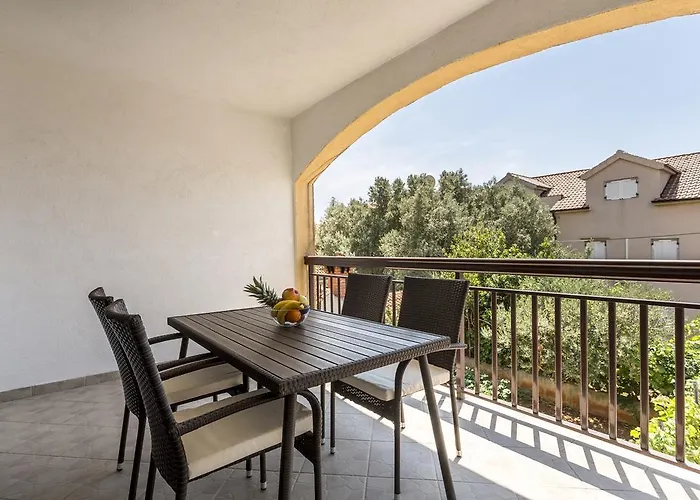 Marijana Bol Apartments
